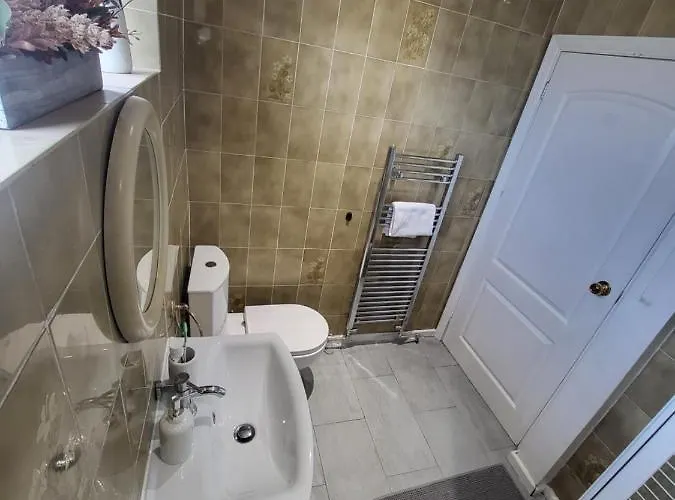 Petals Rm1 Homestay Leeds (West Yorkshire)